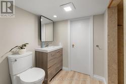 Downstairs 3pc bath -