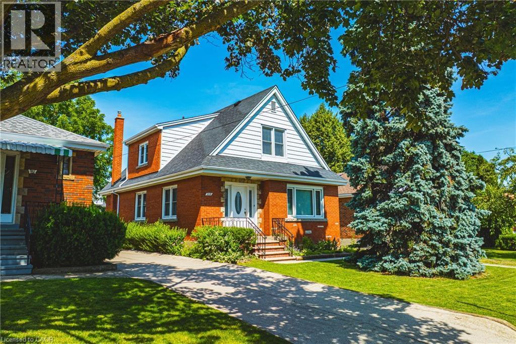 208 Glencarry Avenue, Hamilton, ON - Outdoor With Facade