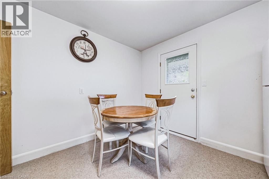 208 Glencarry Avenue, Hamilton, ON - Indoor Photo Showing Dining Room