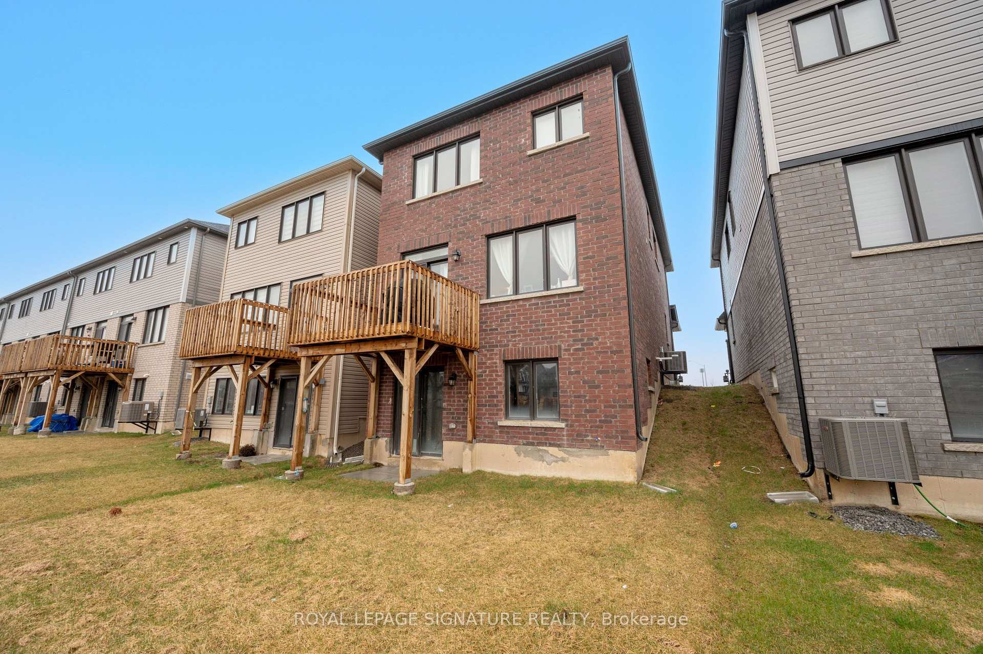 61 Vanilla Trail, Thorold, ON