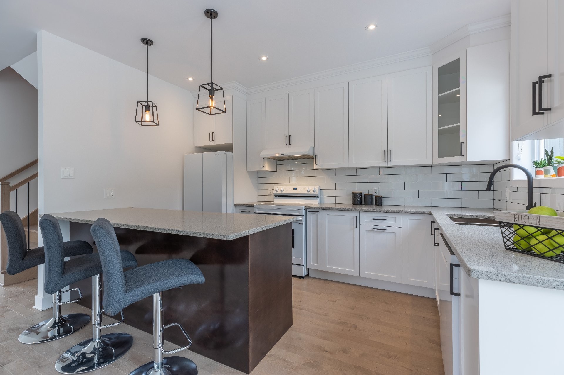Kitchen - 17818 Ch. Ste-Marie, Beaconsfield, QC