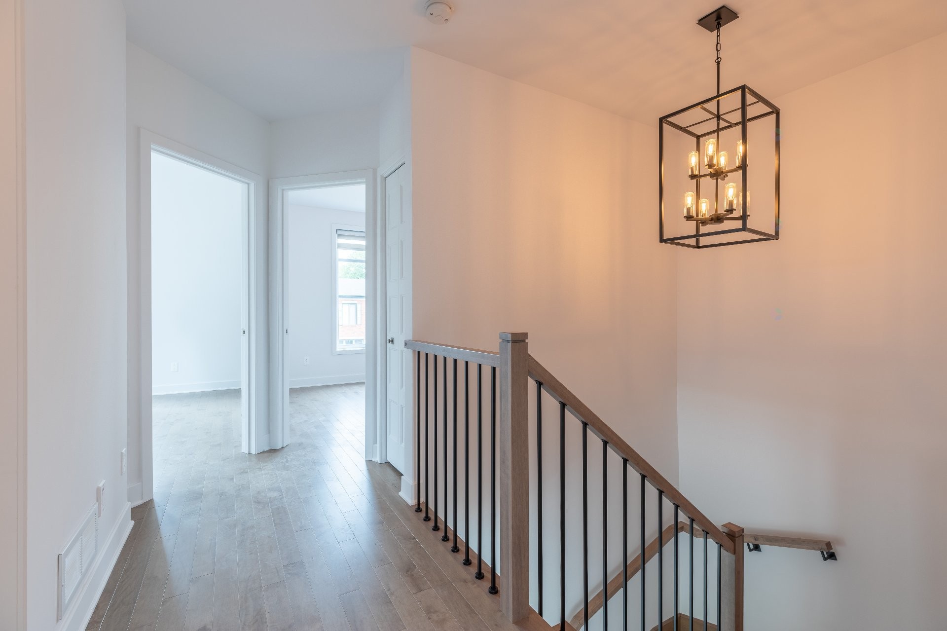 Mud Room - 17818 Ch. Ste-Marie, Beaconsfield, QC