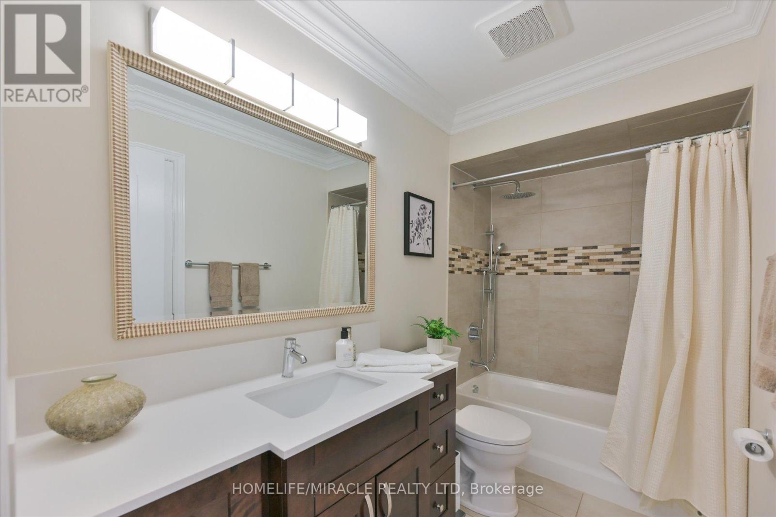 2479 Rathlin Court, Mississauga, ON