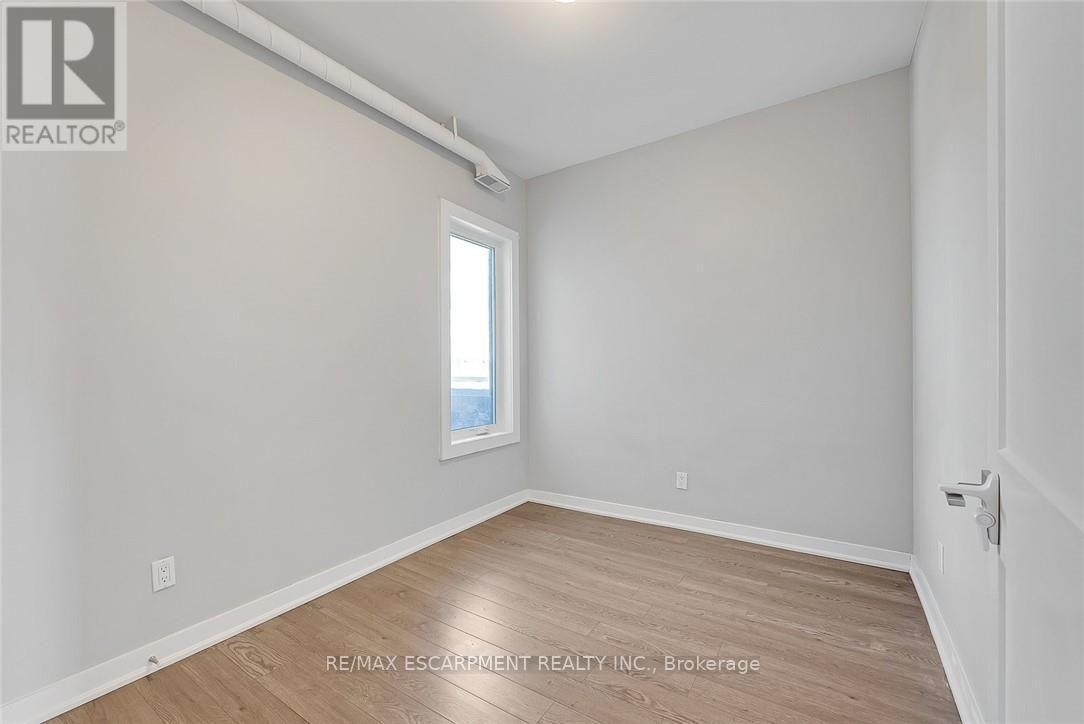 302 - 657 Barton Street E, Hamilton, ON
