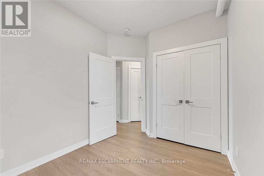 302 - 657 Barton Street E, Hamilton, ON