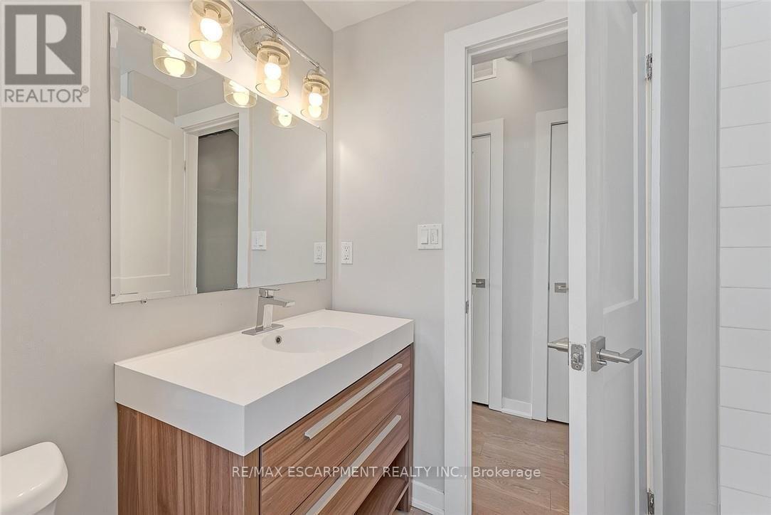 302 - 657 Barton Street E, Hamilton, ON
