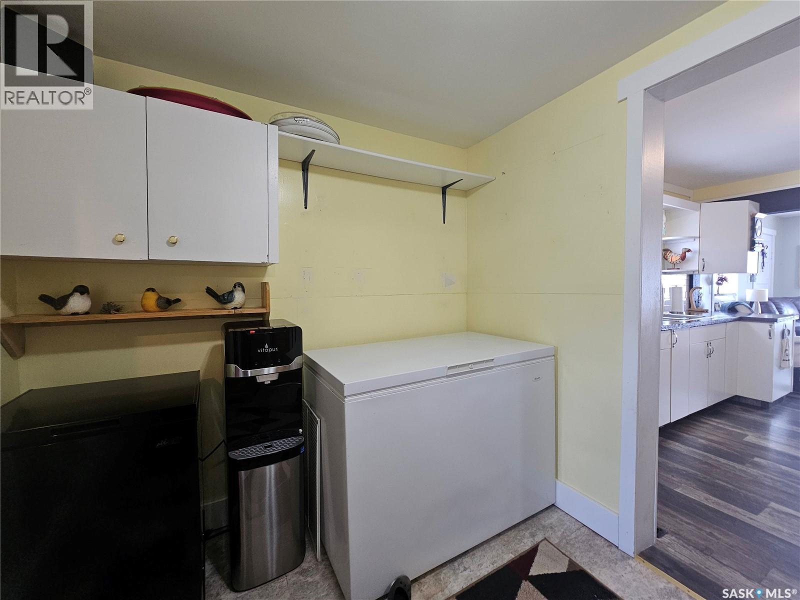 201 Main Street, Glaslyn, SK