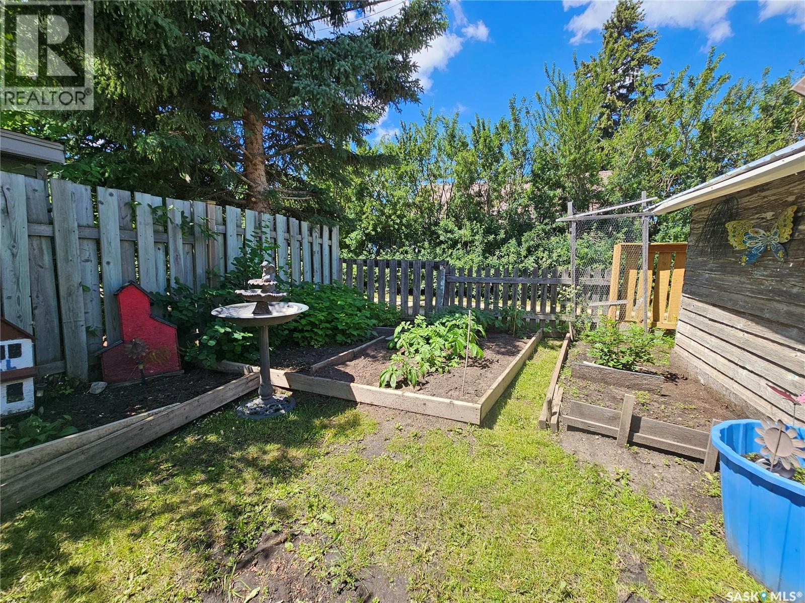 201 Main Street, Glaslyn, SK