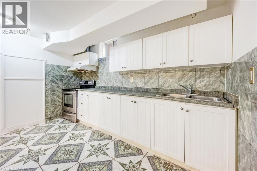 8 Gander Crescent, Brampton, ON