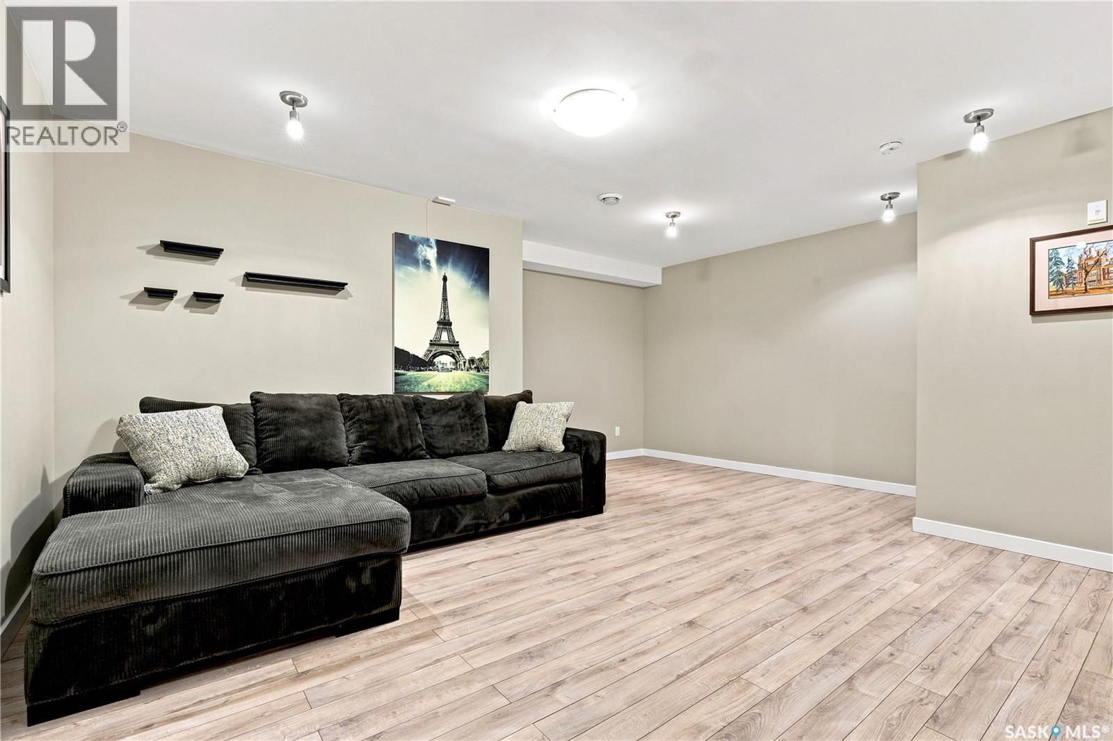 163 135 Ashworth Crescent, Saskatoon, SK