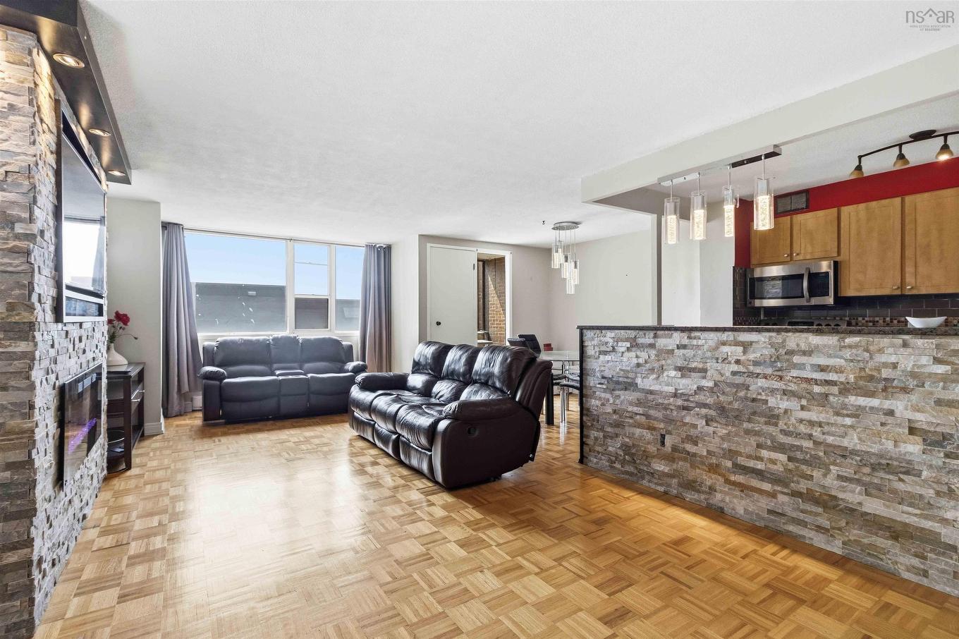 909 5959 Spring Garden Road, Halifax, NS