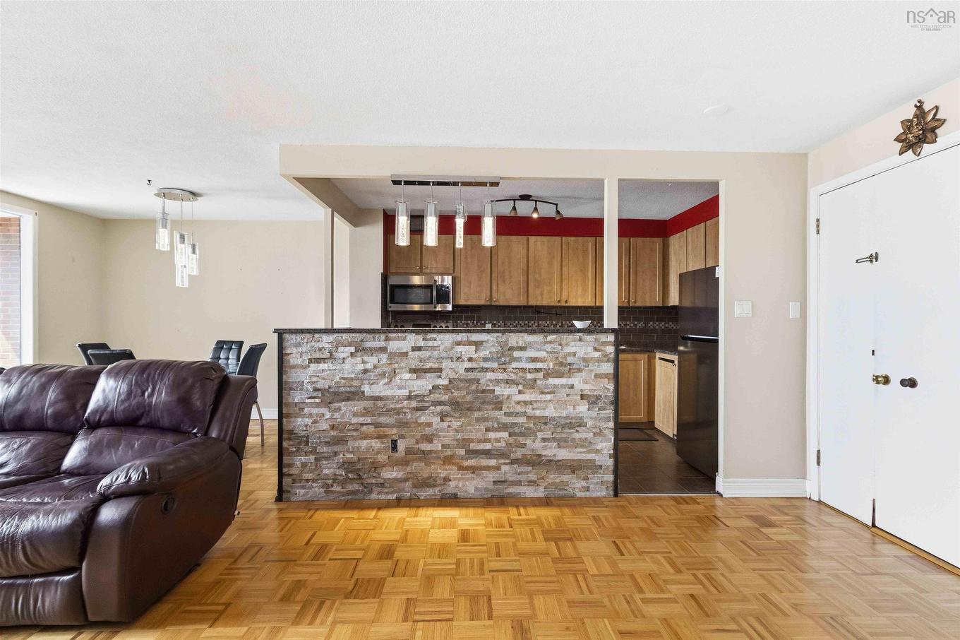 909 5959 Spring Garden Road, Halifax, NS