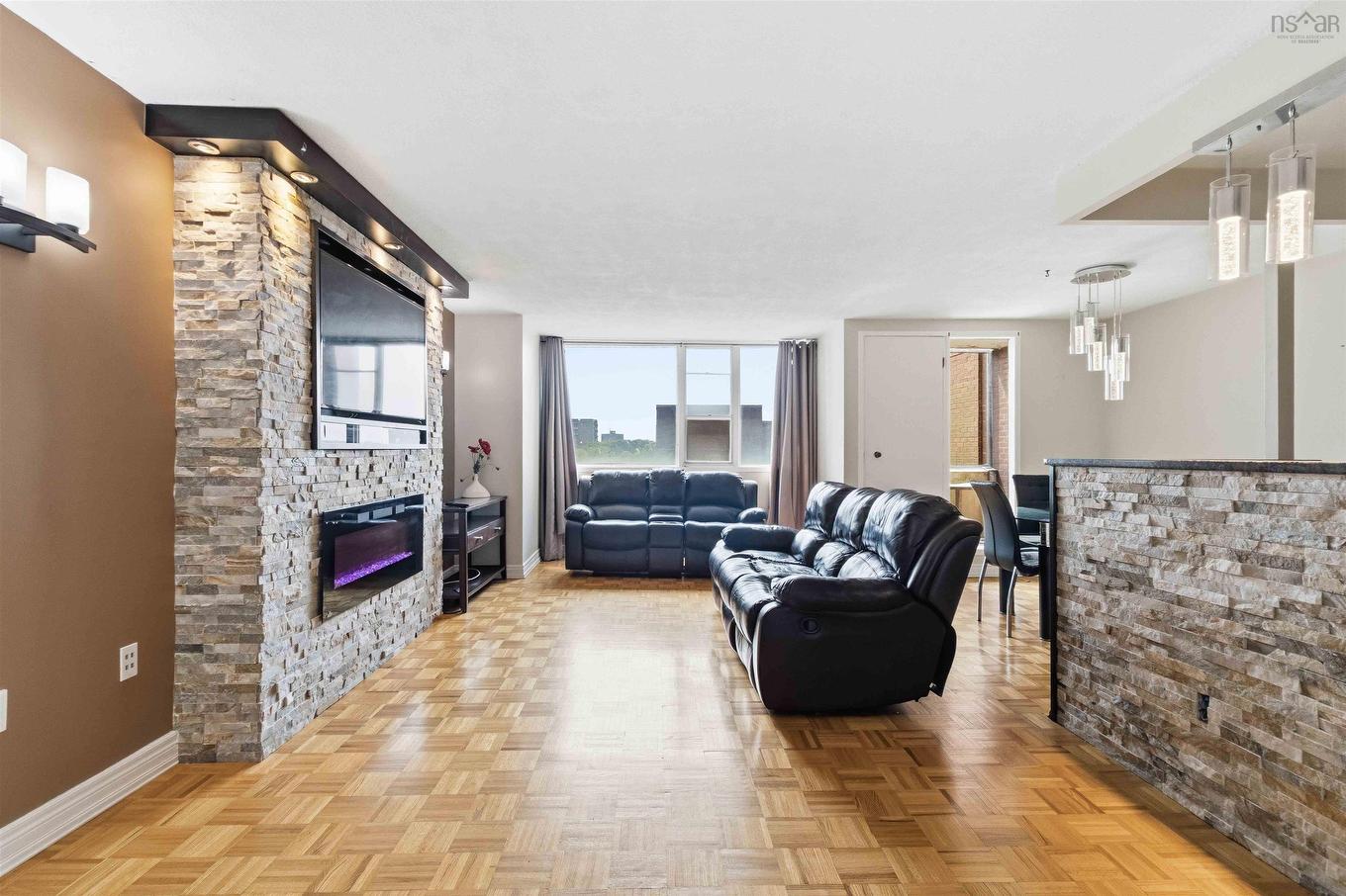 909 5959 Spring Garden Road, Halifax, NS