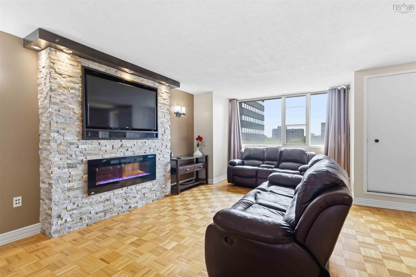 909 5959 Spring Garden Road, Halifax, NS