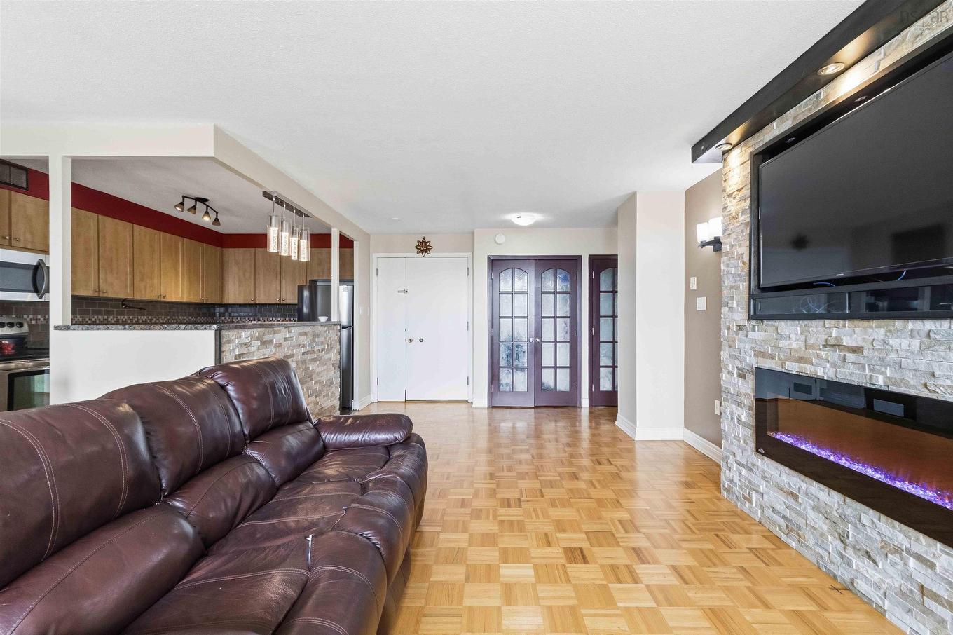 909 5959 Spring Garden Road, Halifax, NS