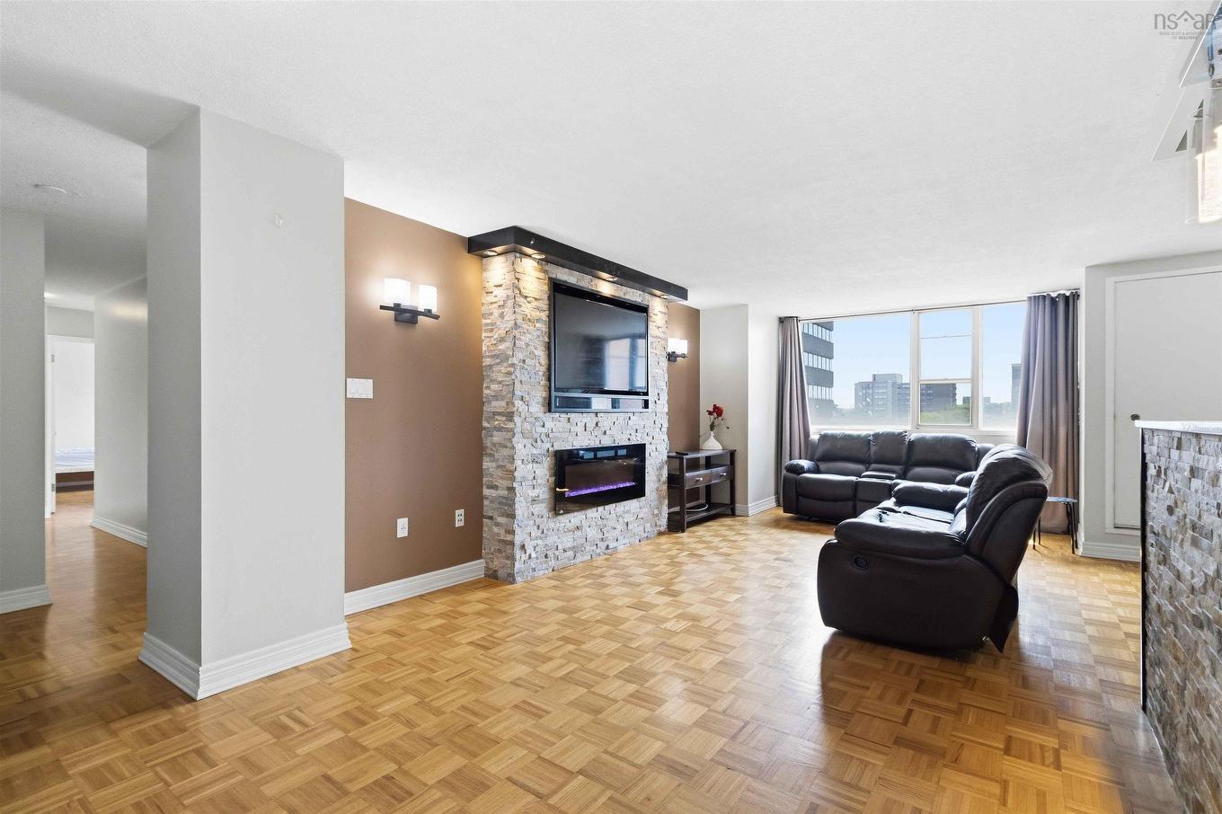 909 5959 Spring Garden Road, Halifax, NS