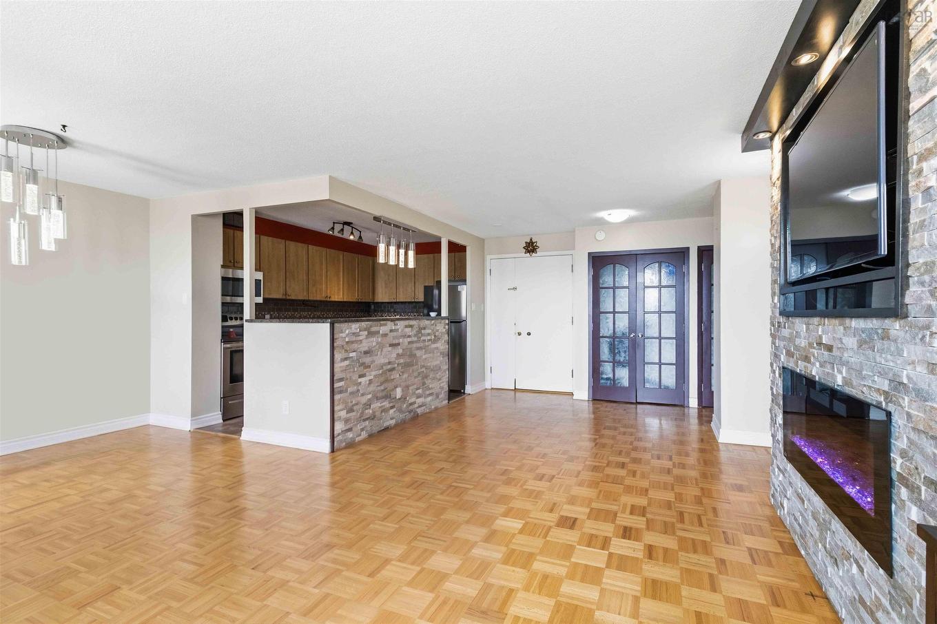 909 5959 Spring Garden Road, Halifax, NS