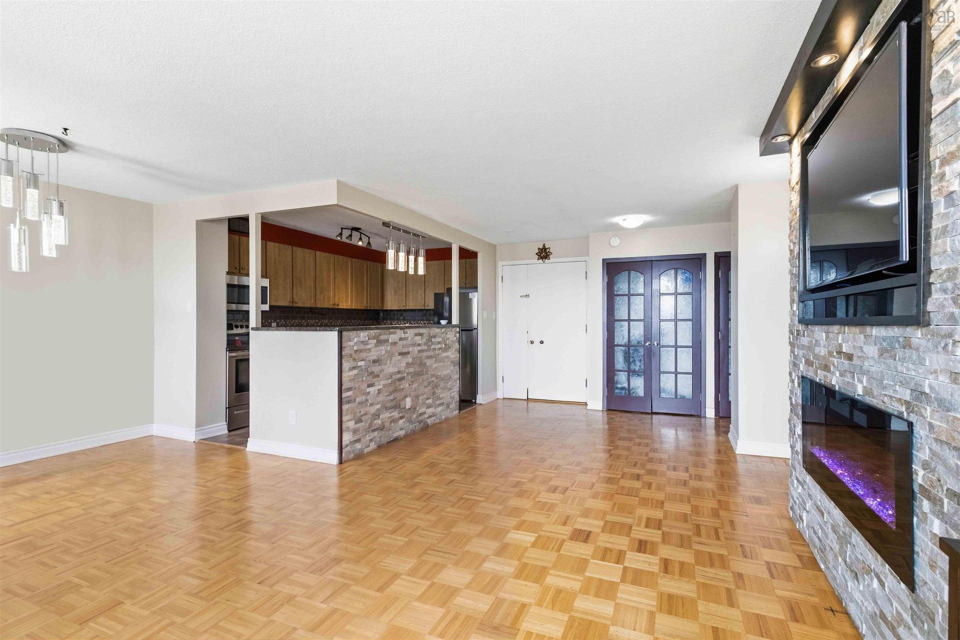 909 5959 Spring Garden Road, Halifax, NS