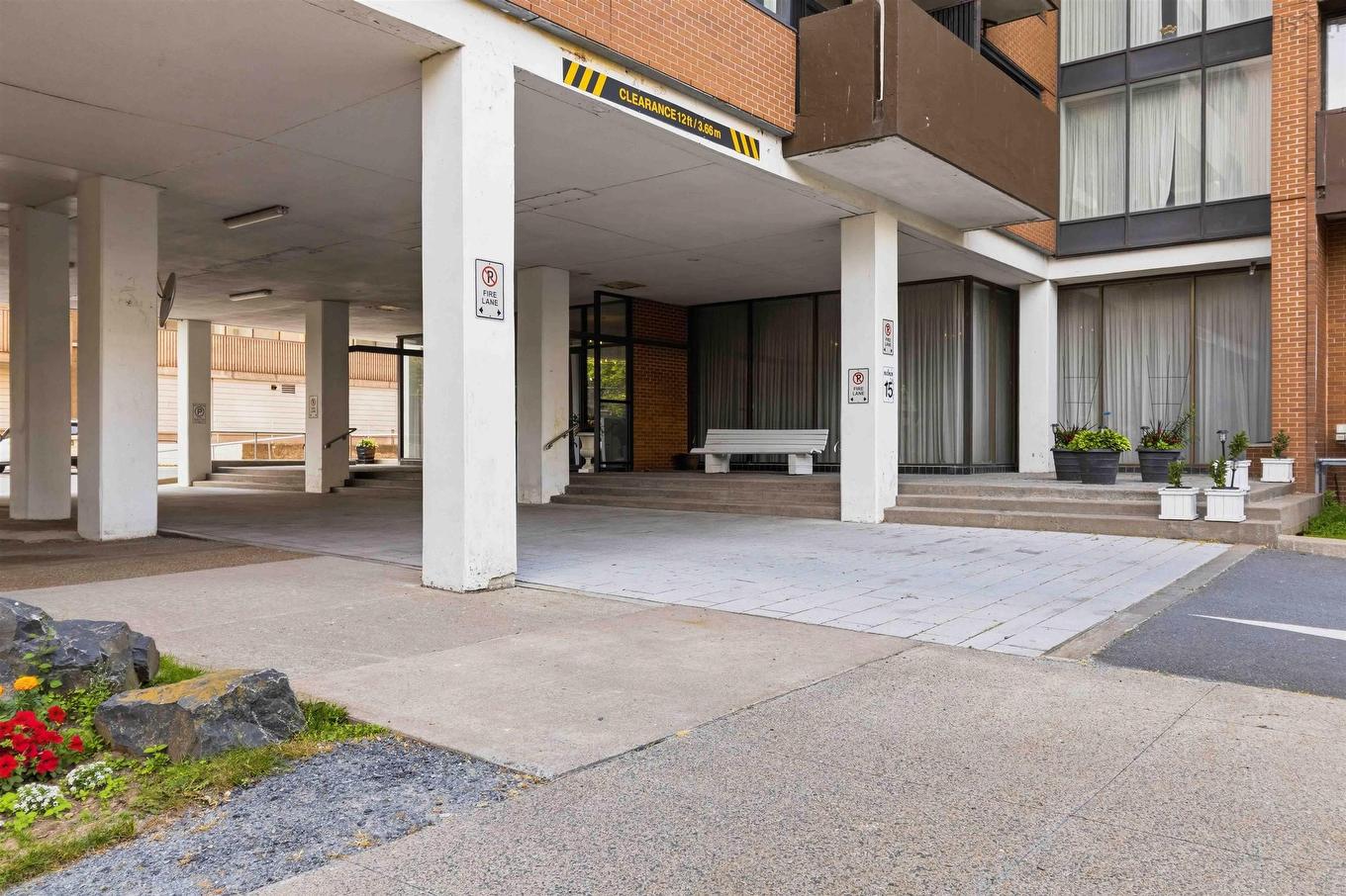 909 5959 Spring Garden Road, Halifax, NS