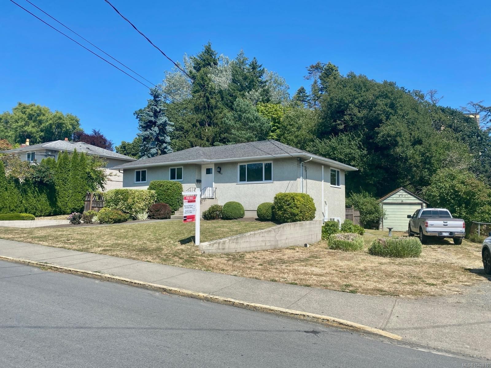 883 Lampson St, Esquimalt, BC