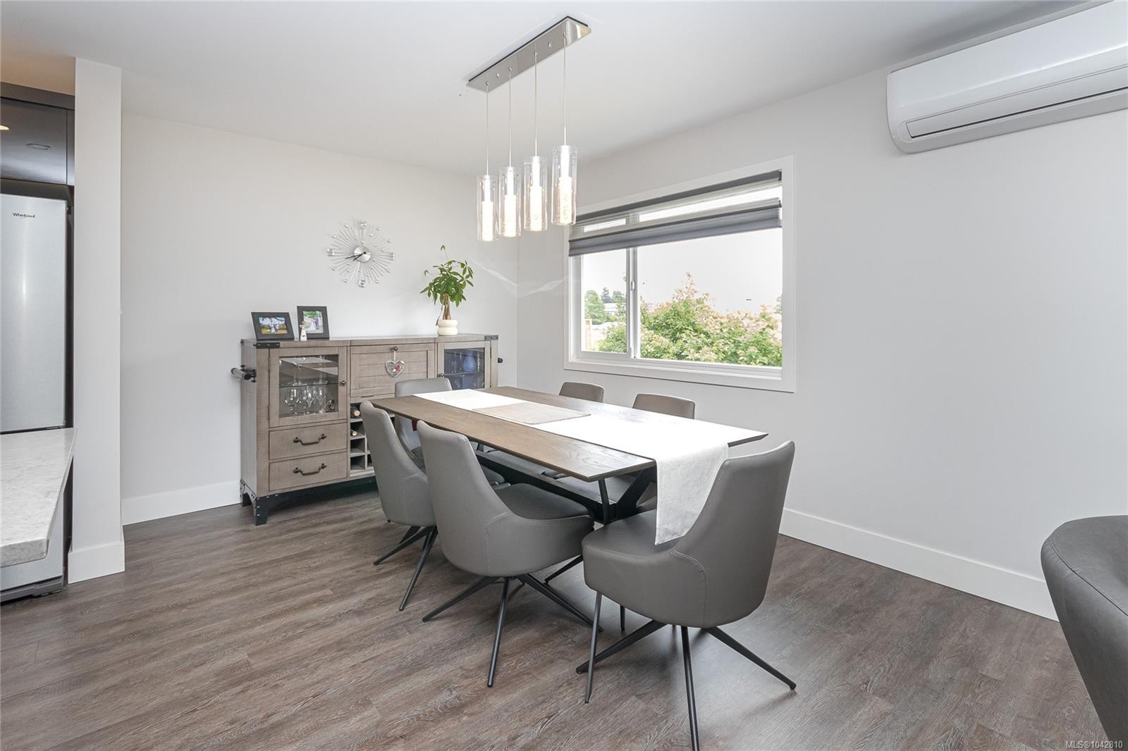 883 Lampson St, Esquimalt, BC