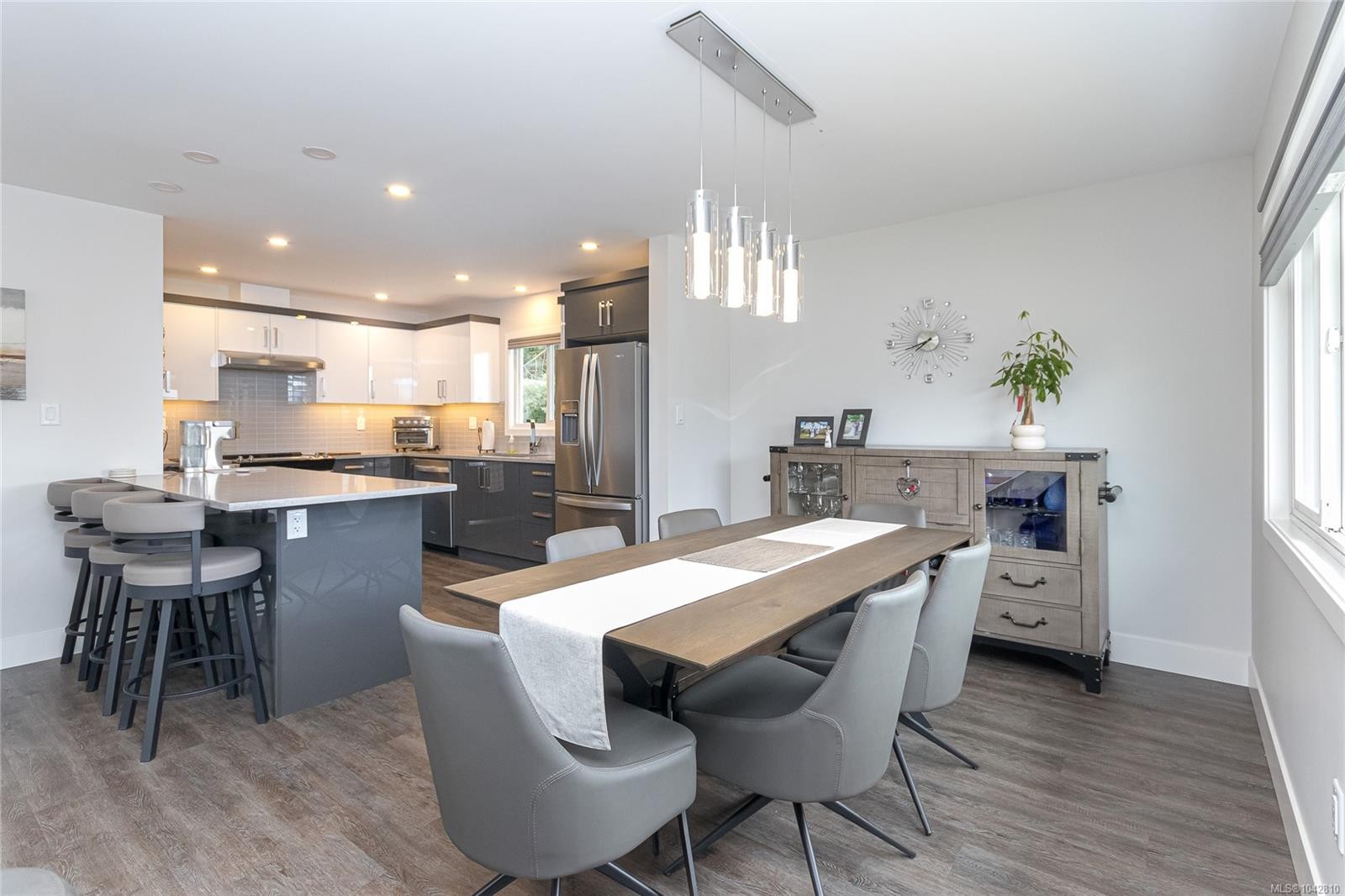 883 Lampson St, Esquimalt, BC