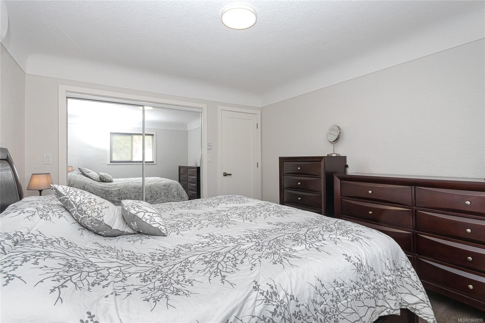 883 Lampson St, Esquimalt, BC