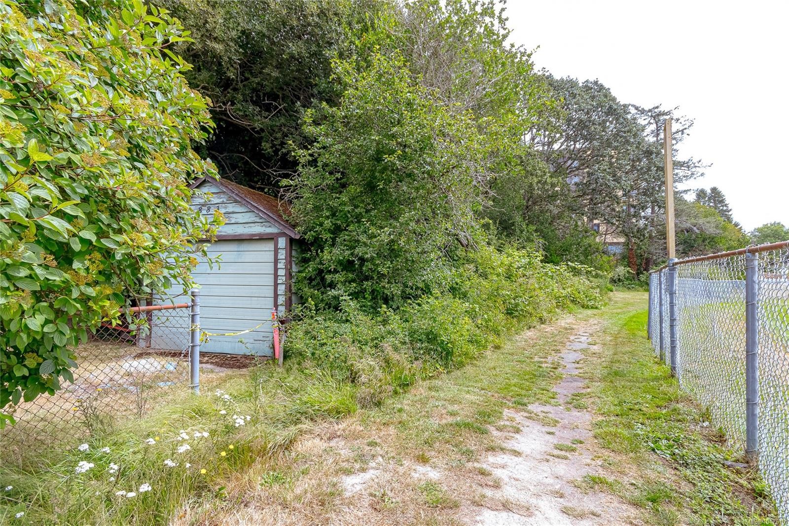 883 Lampson St, Esquimalt, BC