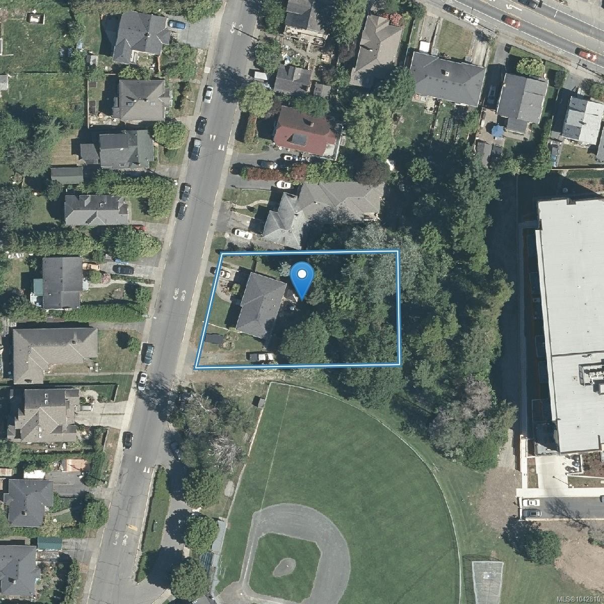 883 Lampson St, Esquimalt, BC