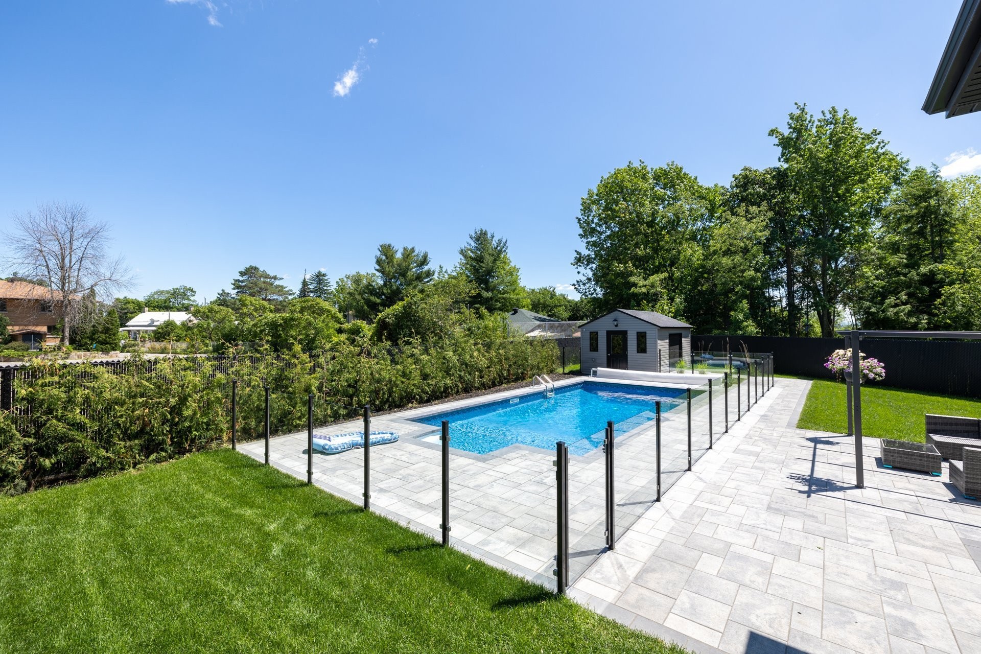 Cour - 38 142E Avenue, Notre-Dame-De-L'Île-Perrot, QC