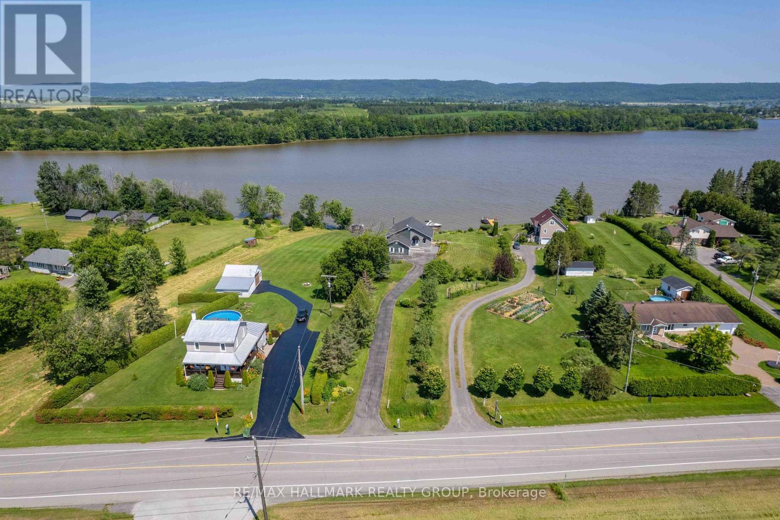 3020 Bay Road, Champlain, ON