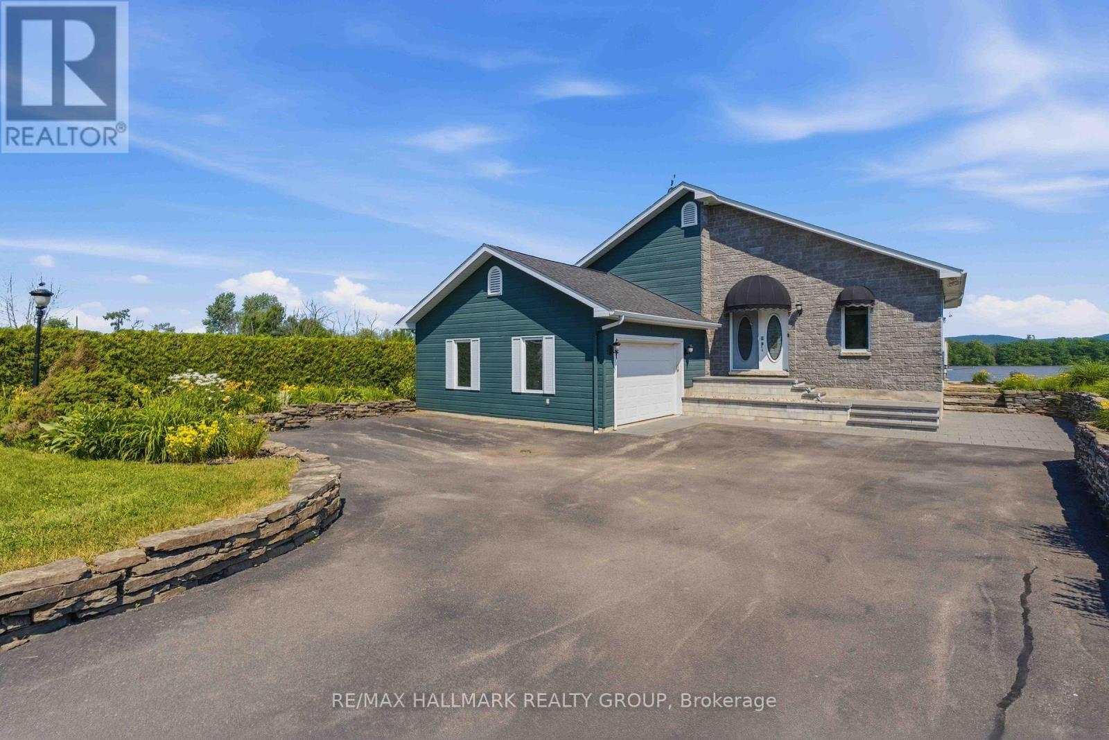 3020 Bay Road, Champlain, ON