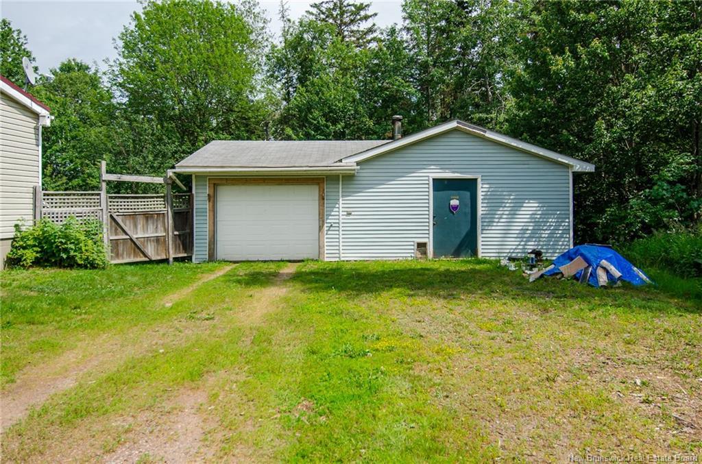 4 Back Rd, Summerfield, NB
