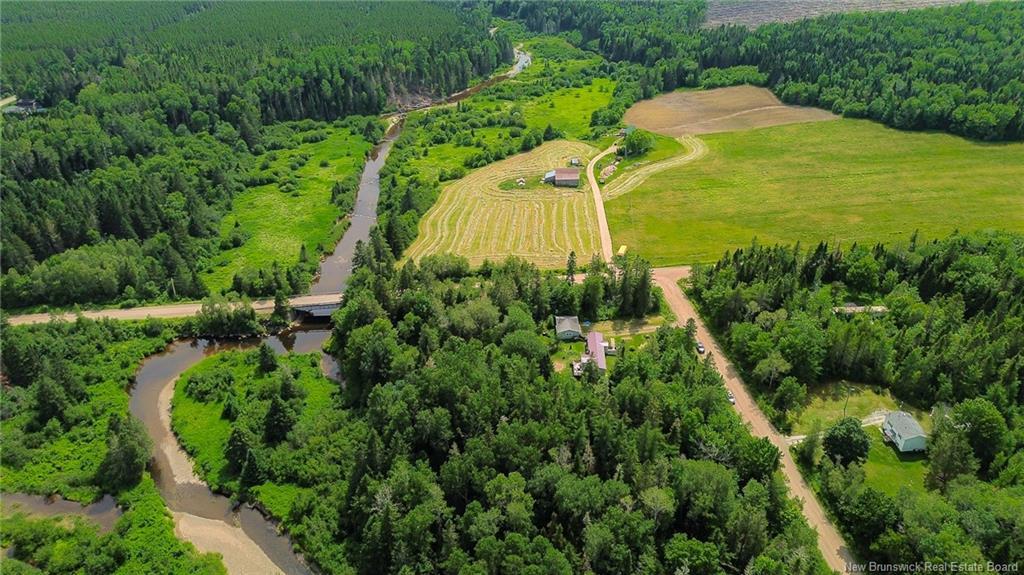 4 Back Rd, Summerfield, NB
