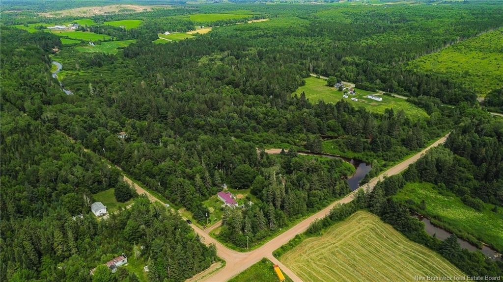 4 Back Rd, Summerfield, NB