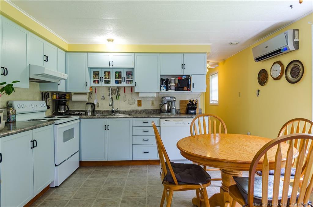 4 Back Rd, Summerfield, NB