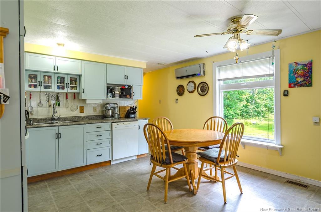 4 Back Rd, Summerfield, NB