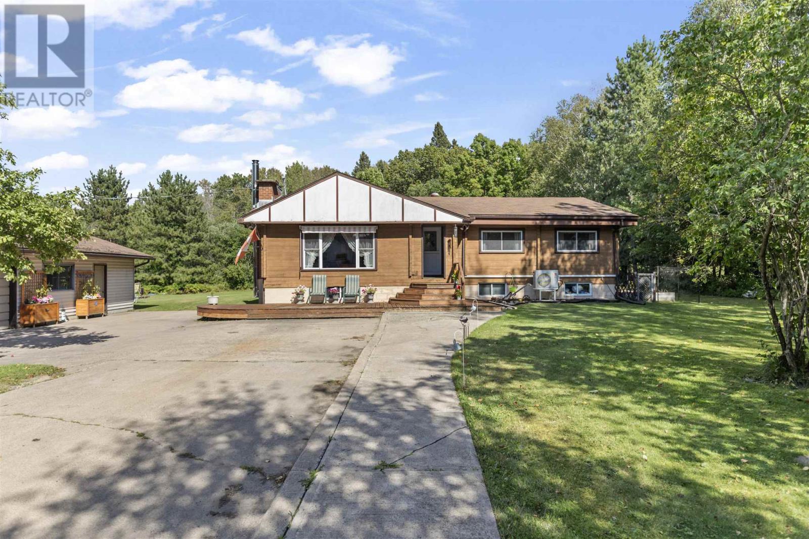 1282 Spring St, Richards Landing, ON