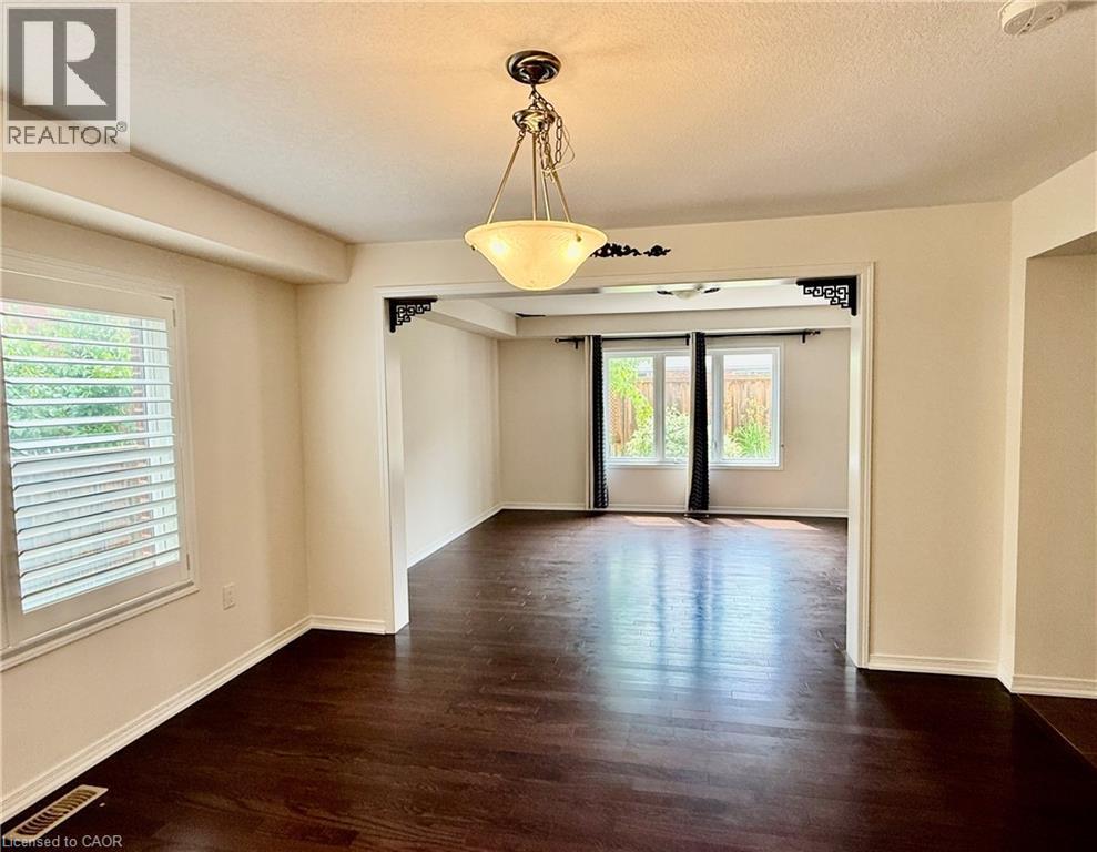 386 Apple Hill Crescent, Kitchener, ON