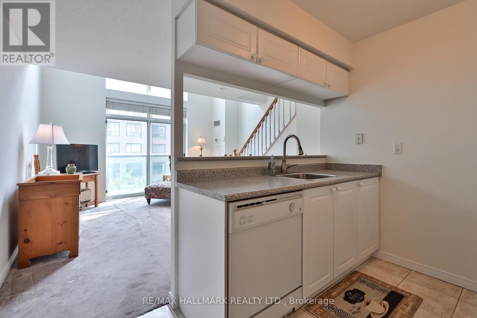 528 - 109 Front Street E, Toronto, ON