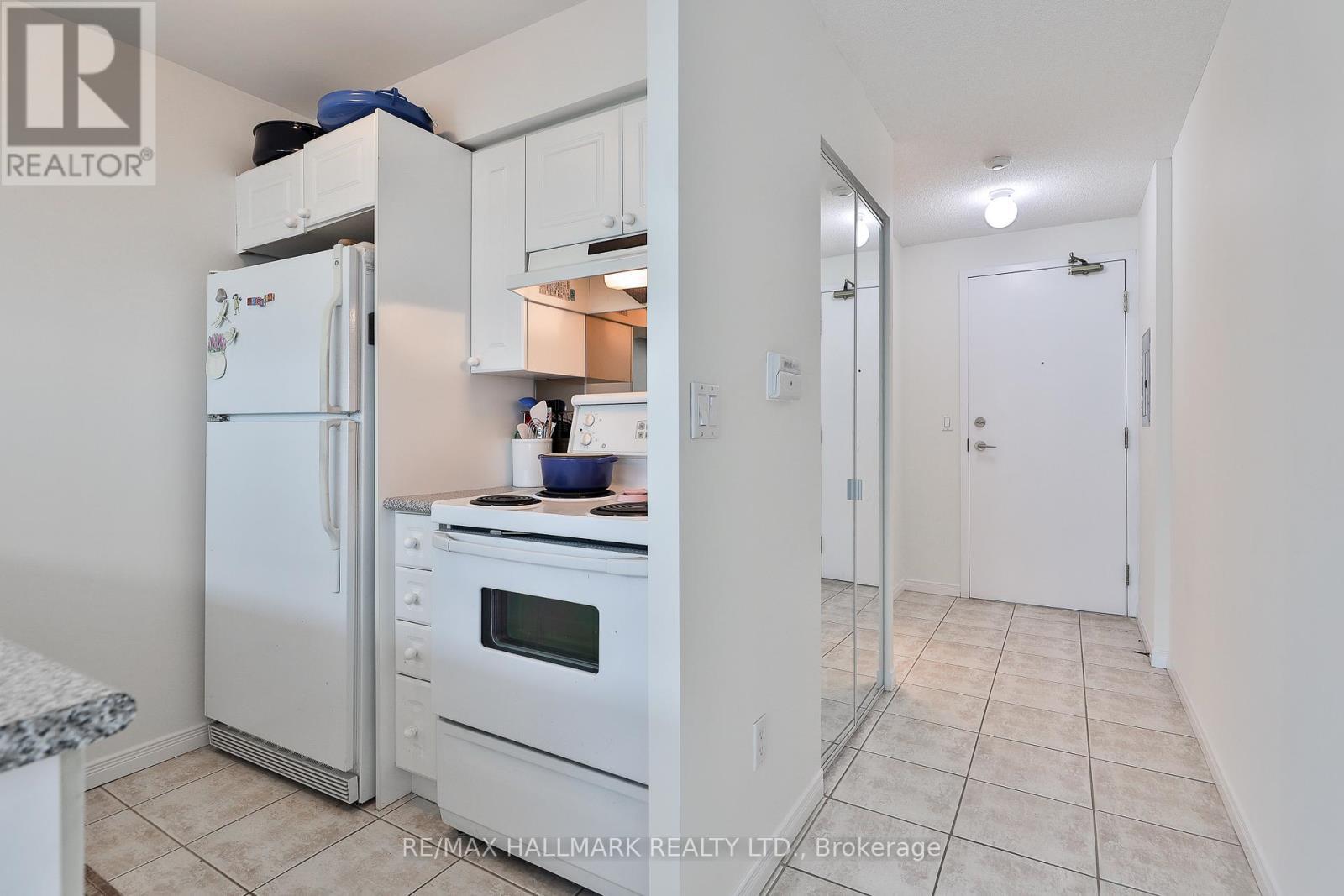 528 - 109 Front Street E, Toronto, ON