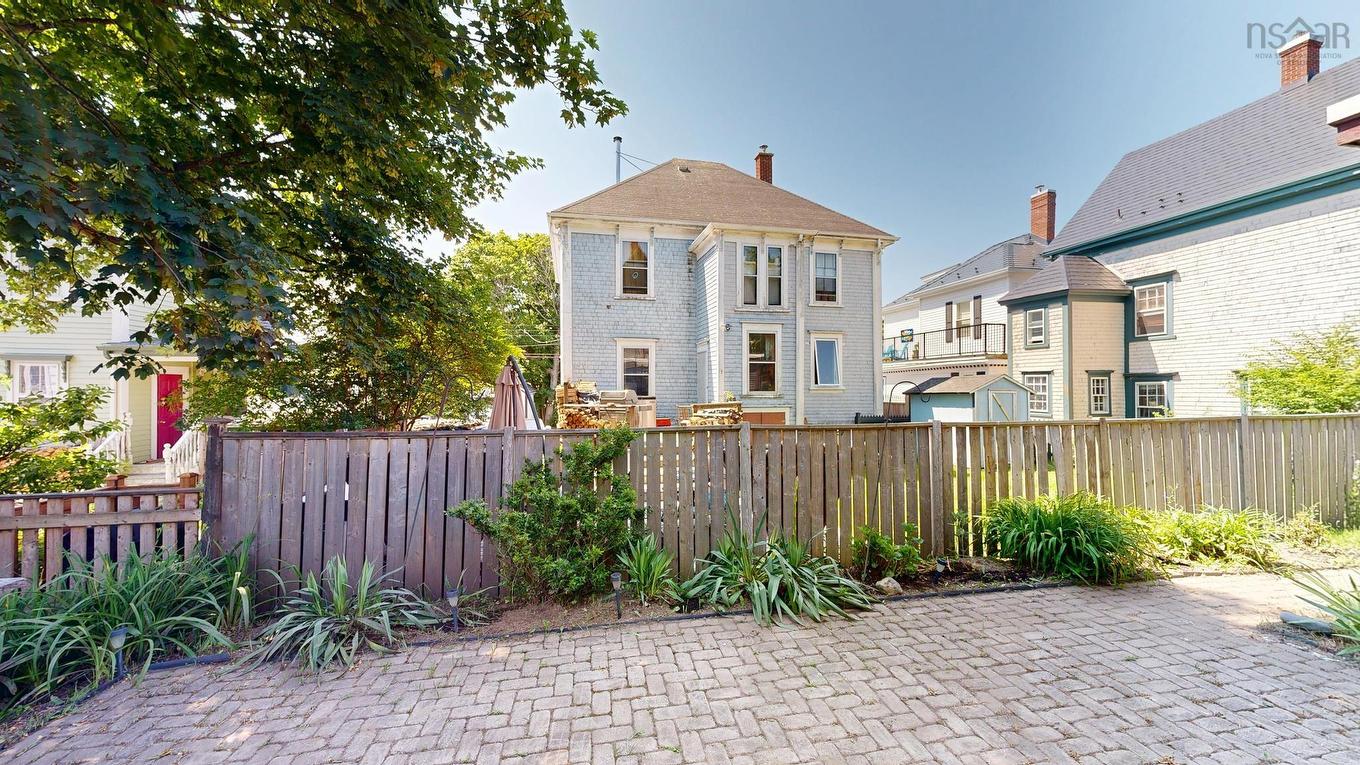 46 Fox Street, Lunenburg, NS