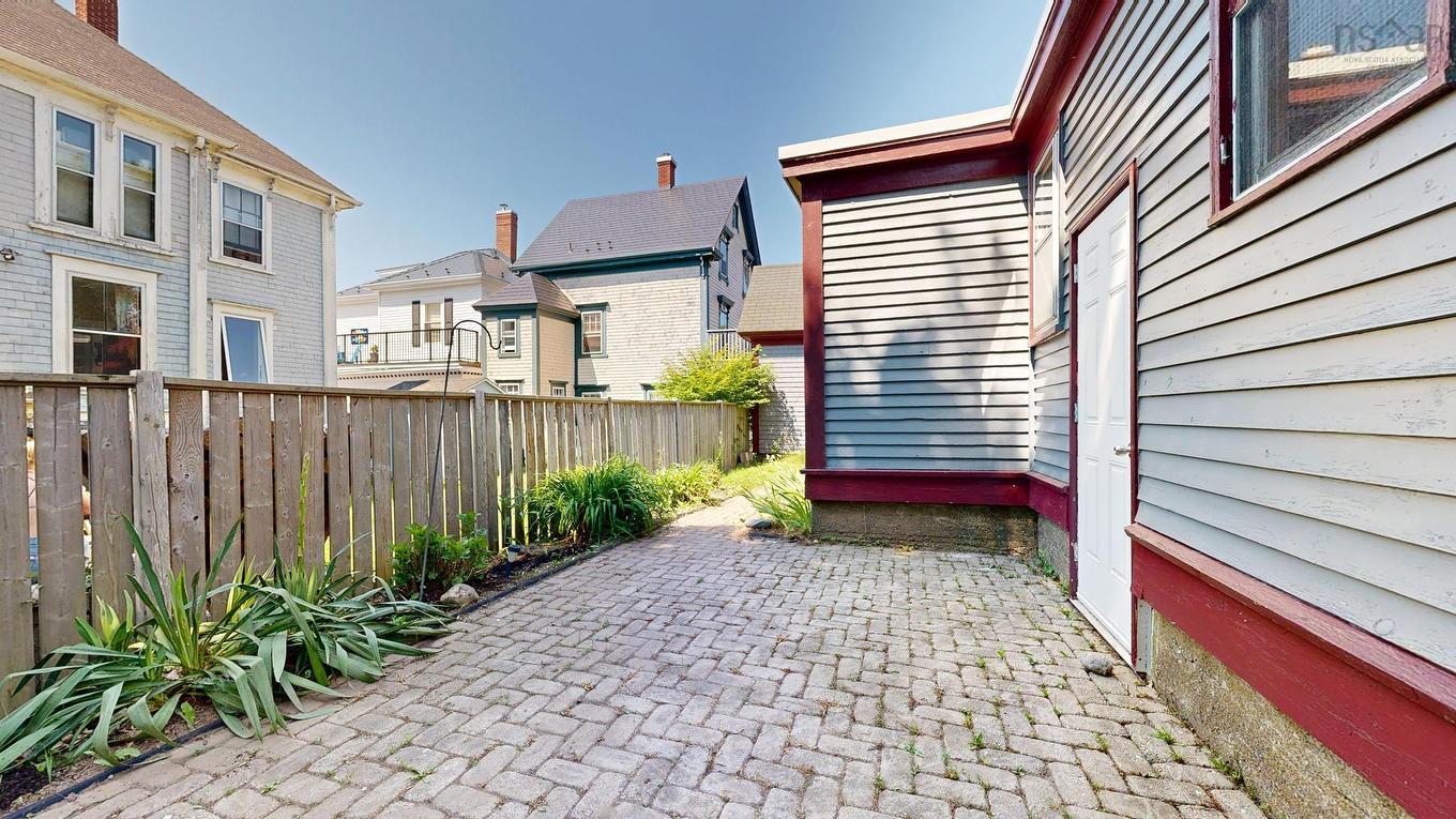 46 Fox Street, Lunenburg, NS