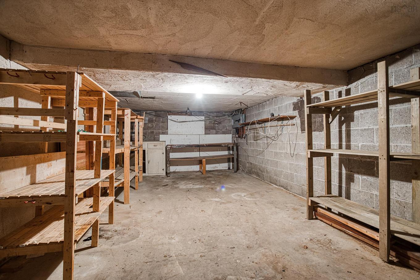 3895 Kencrest Avenue, Halifax, NS - Indoor