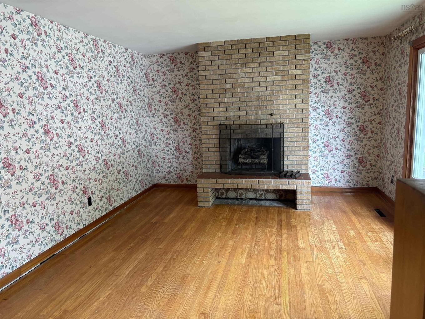 3895 Kencrest Avenue, Halifax, NS - Indoor Photo Showing Living Room With Fireplace