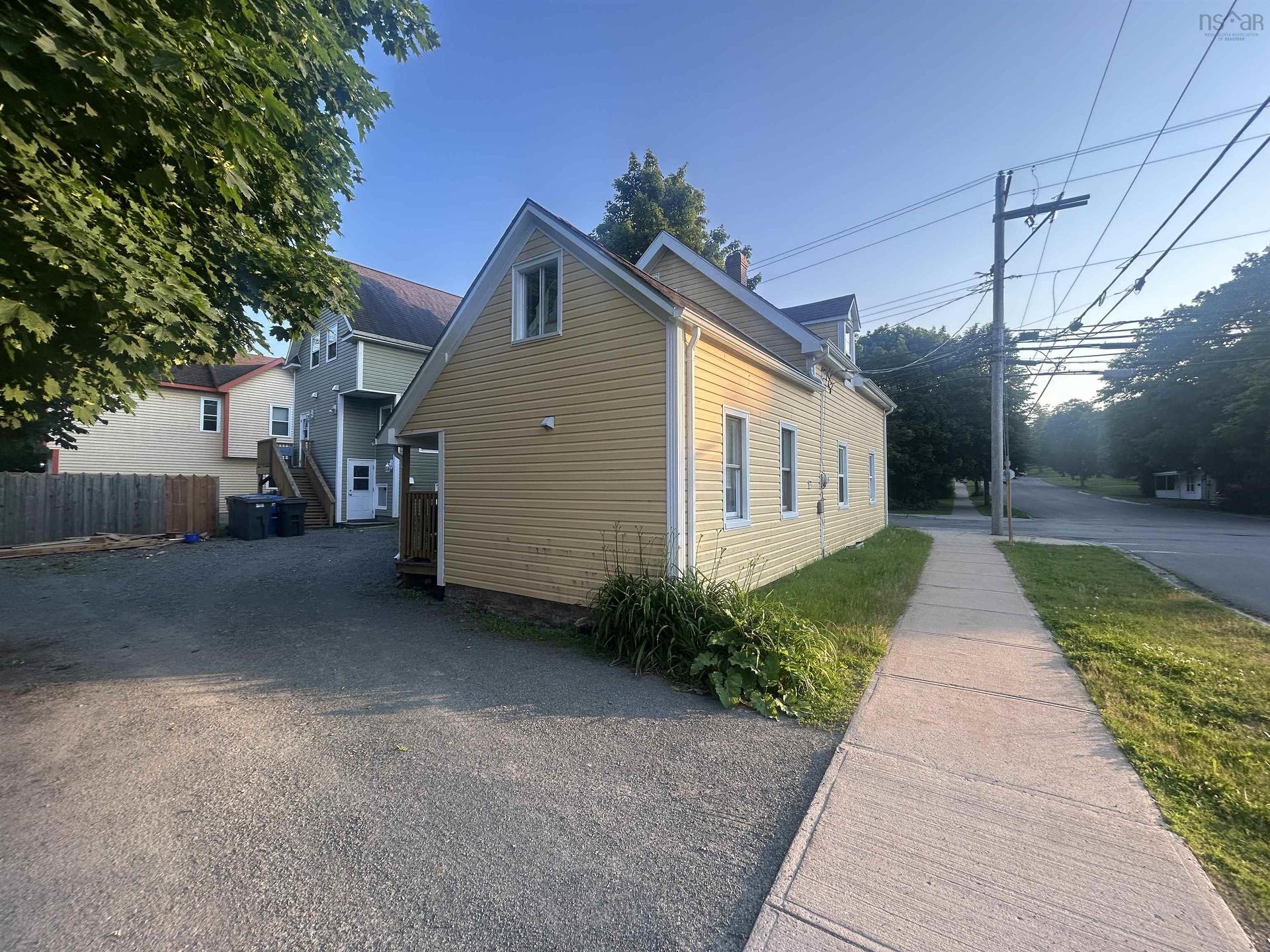 120 College Street, Antigonish, NS