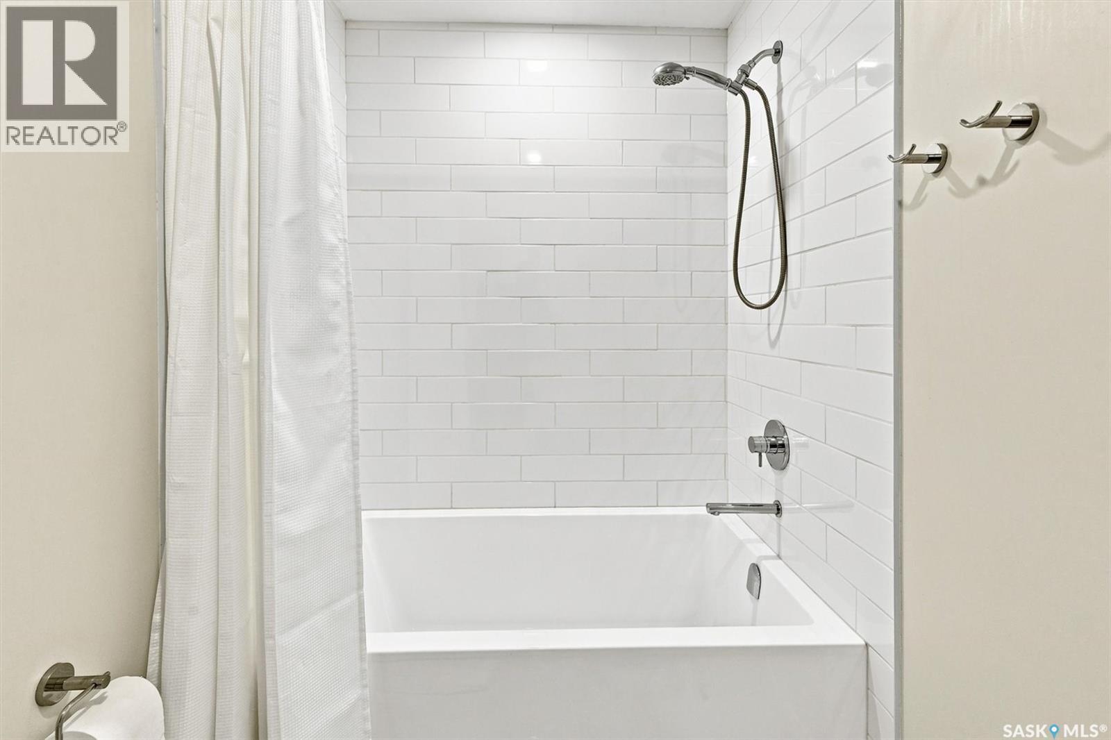 115 Whiteswan Drive, Saskatoon, SK