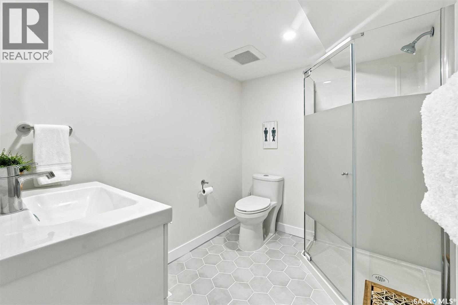 115 Whiteswan Drive, Saskatoon, SK