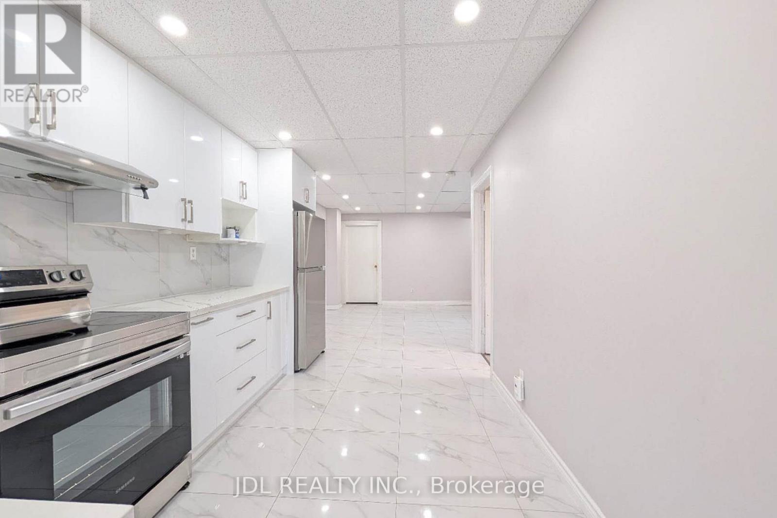 2Nd Floor - 1954 Danforth Avenue, Toronto, ON