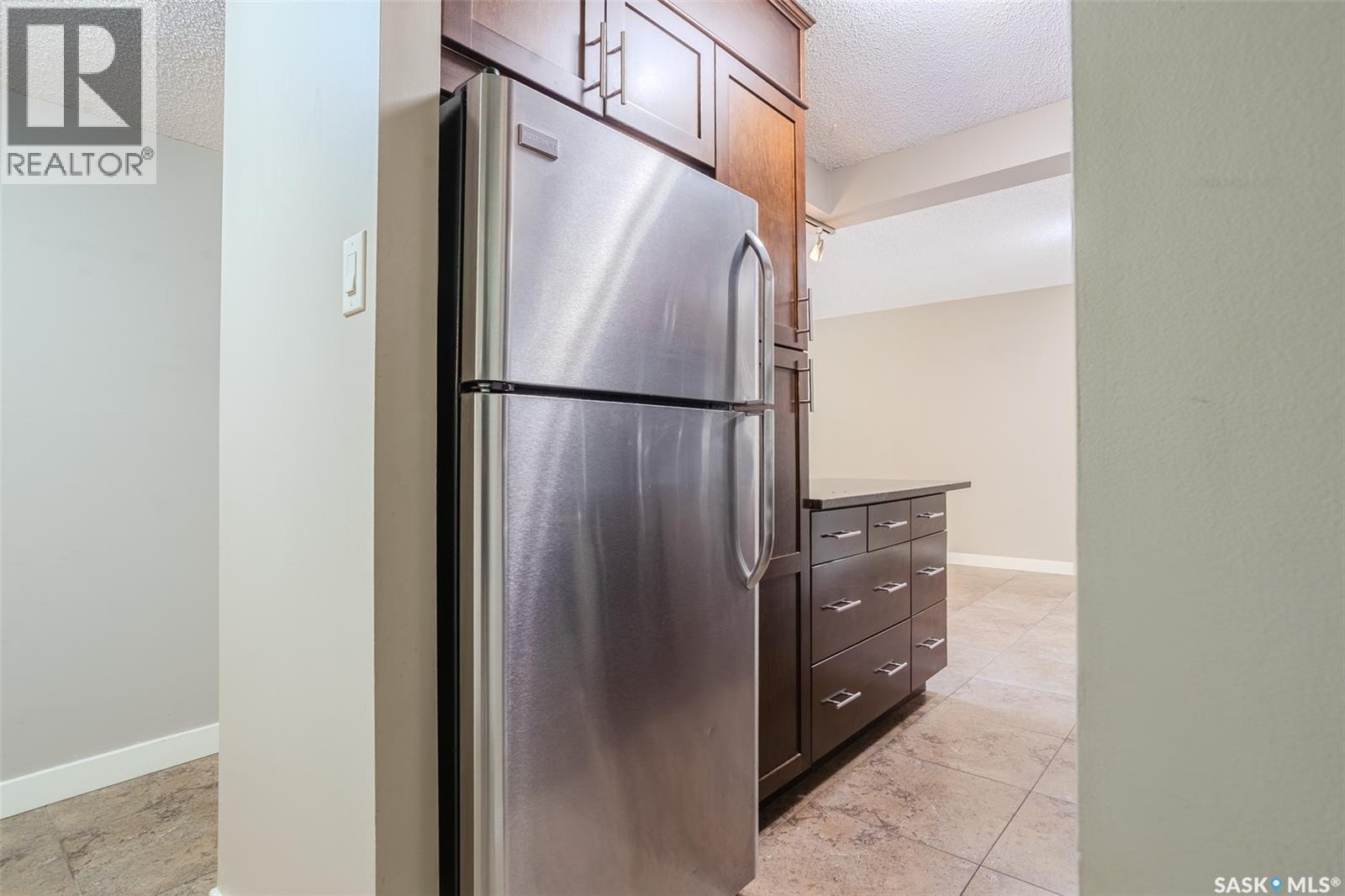 408 320 5Th Avenue N, Saskatoon, SK - Indoor